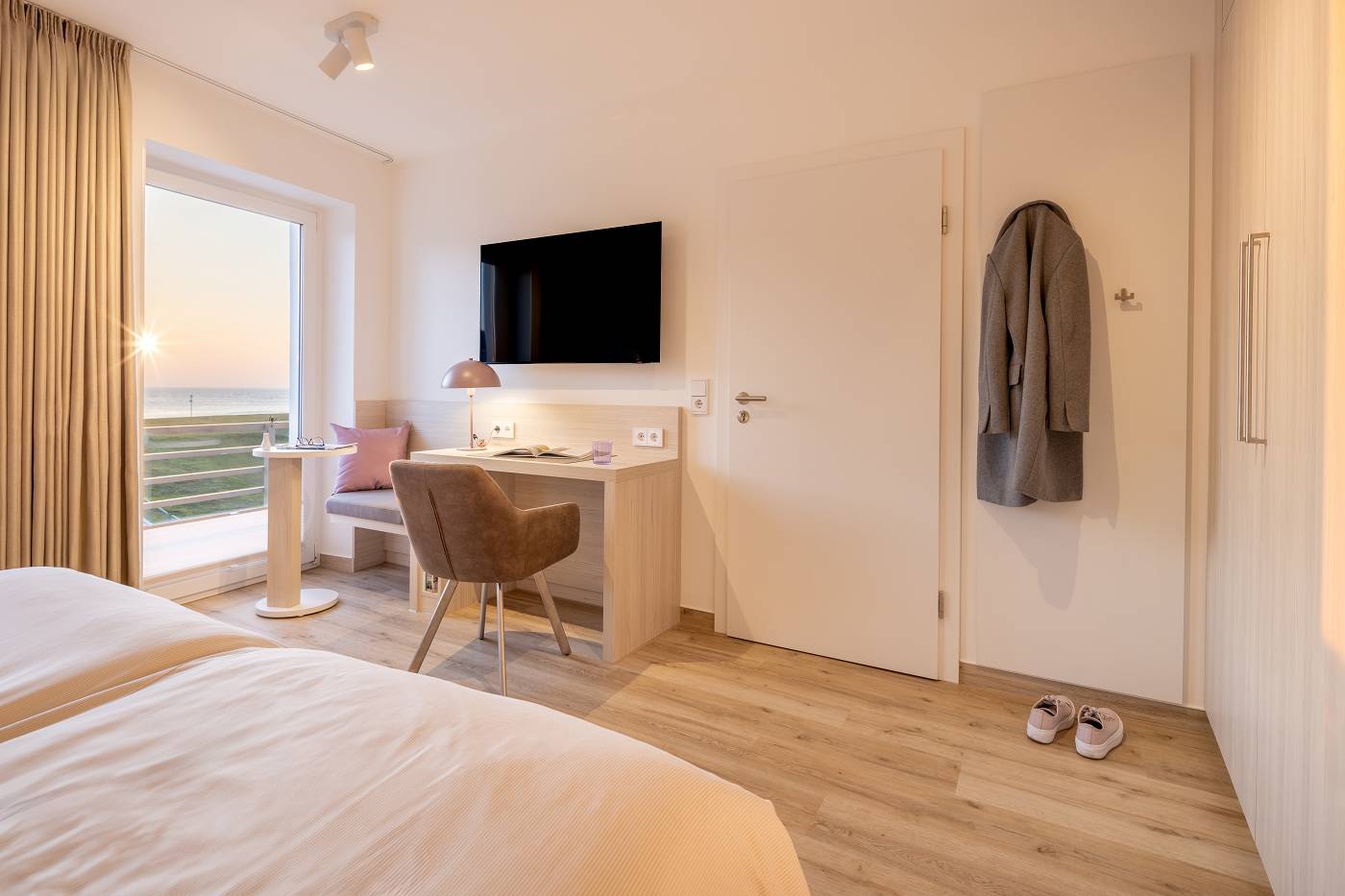 Komfort Doppelzimmer Balkon Meerblick, Bild 4