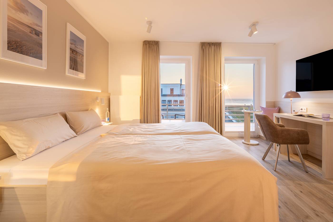 Komfort Doppelzimmer Balkon Meerblick, Bild 1
