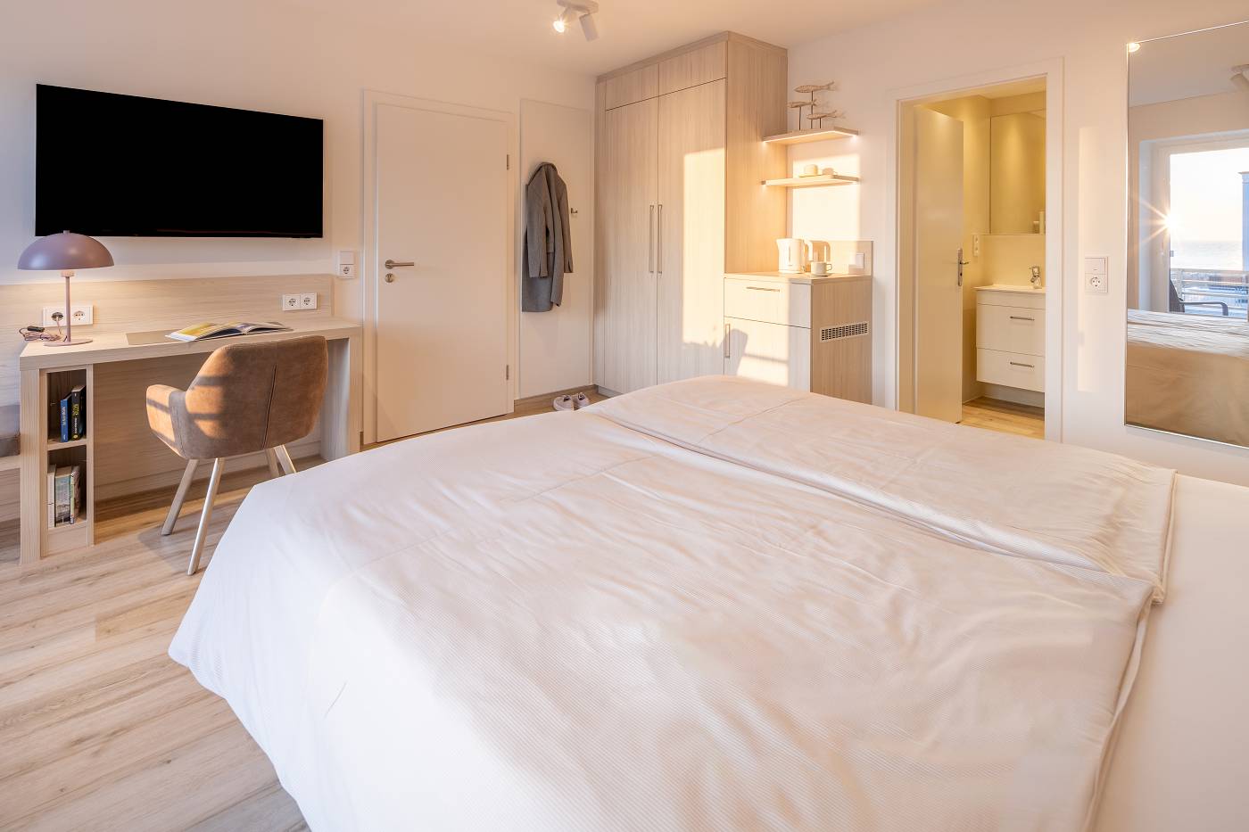 Komfort Doppelzimmer Balkon Meerblick, Bild 3